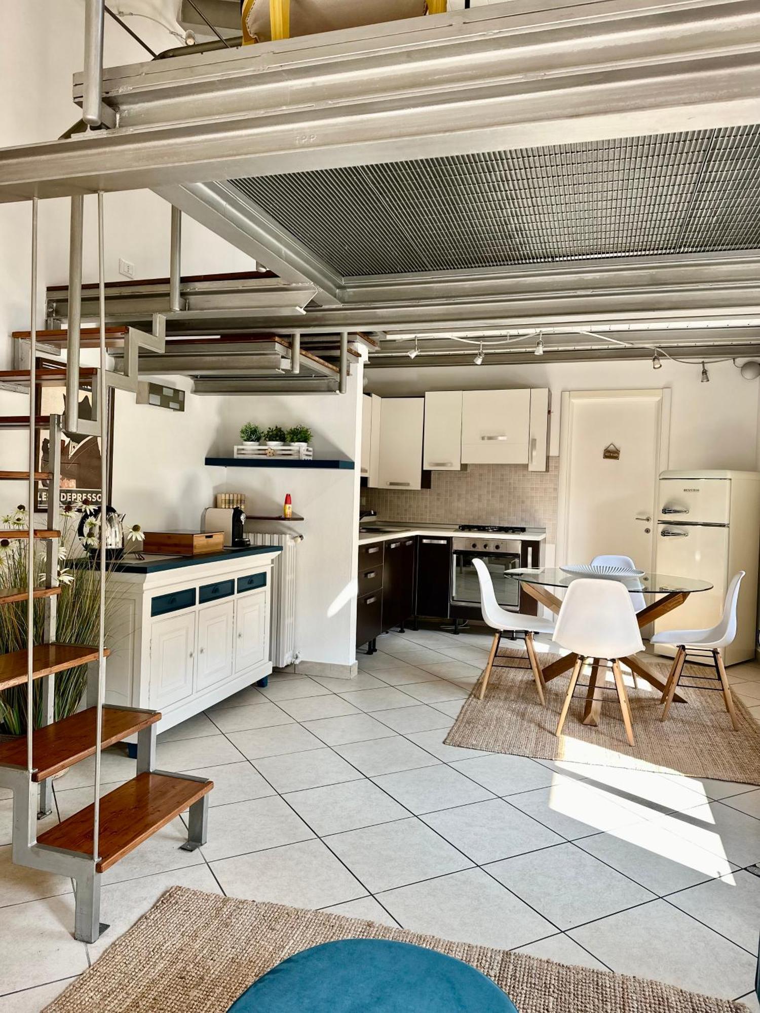 La Casetta Del Centro Luminoso Loft Con Terrazzo E Giardino Apartment