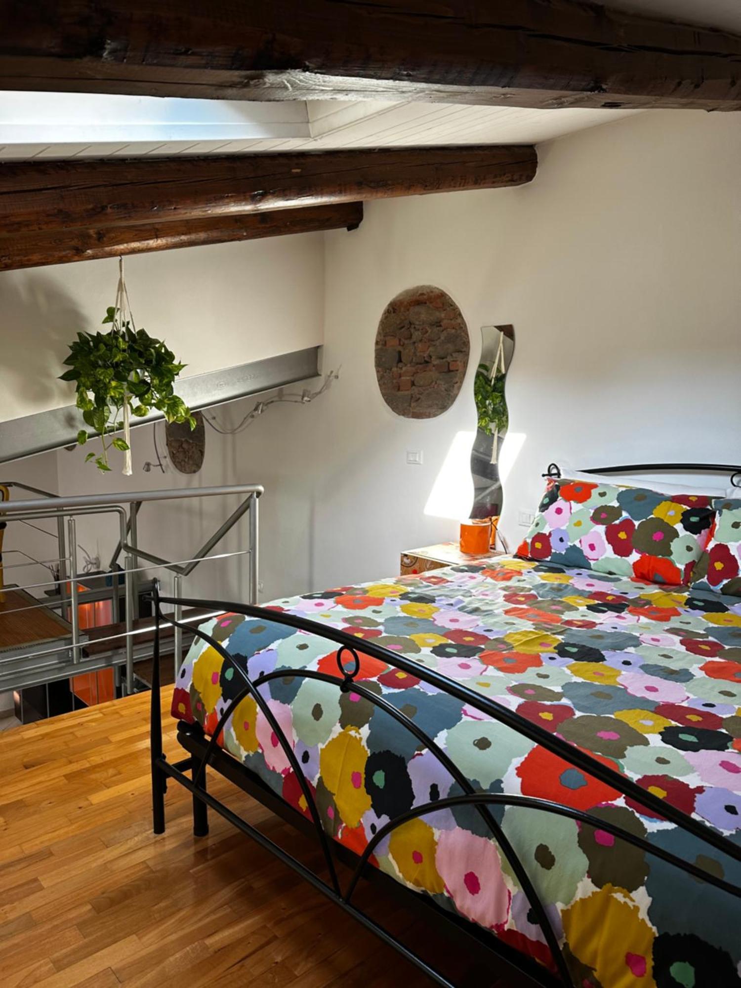 Apartment La Casetta Del Centro Luminoso Loft Con Terrazzo E Giardino Biella